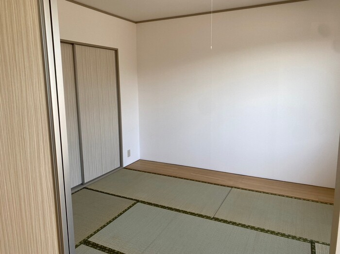 セジュール新横江の和室