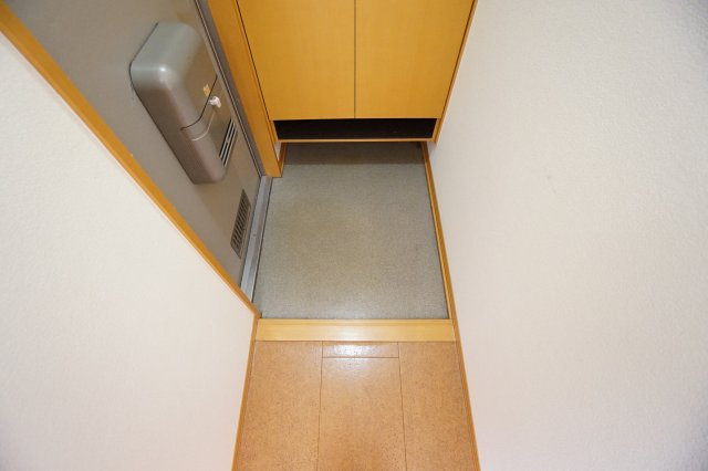 グリーンロード・エル　Ｃの玄関