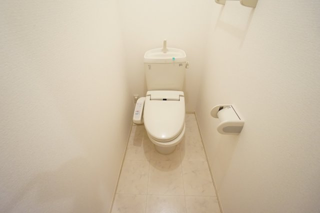 ラヴィアンローズ　B棟のトイレ