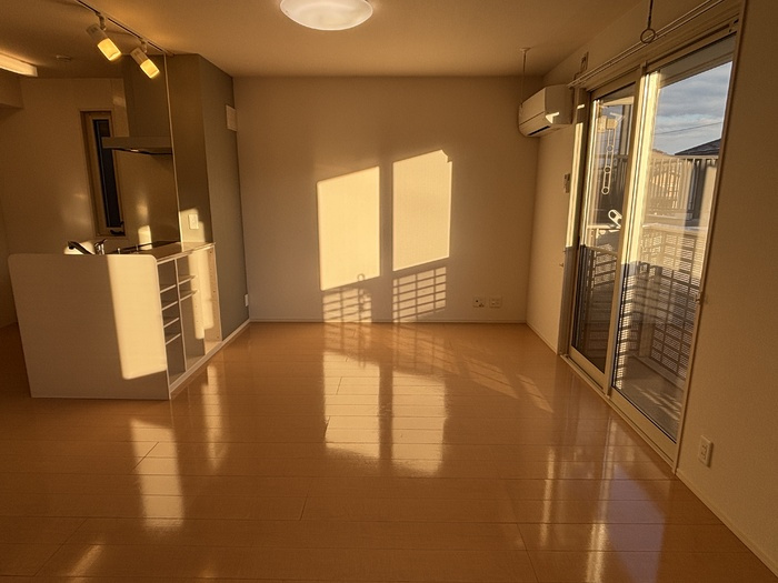 カレンメゾンの居間・リビング