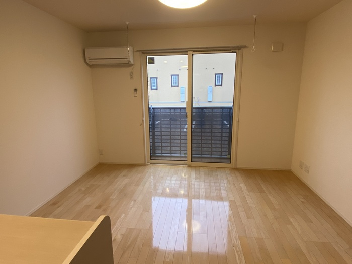 クレシア高木北の居間・リビング