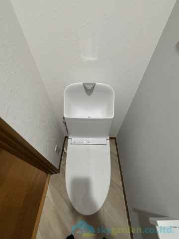 平塚市花水台　中古戸建のトイレ