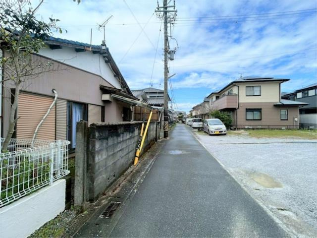 売地　豊川市市田町財木屋の前面道路含む現地写真|北側前面道路
