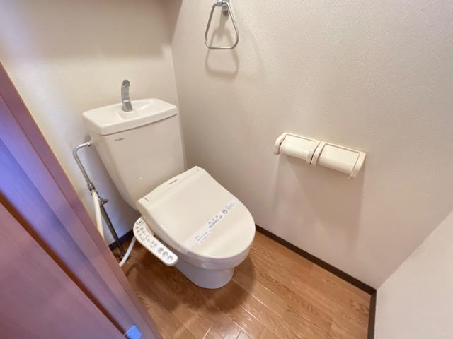 クロワール五日市のトイレ|シャワー付トイレ