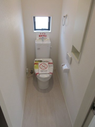【仲介手数料無料】新築戸建　熊谷市肥塚585-26（全1棟）のトイレ
