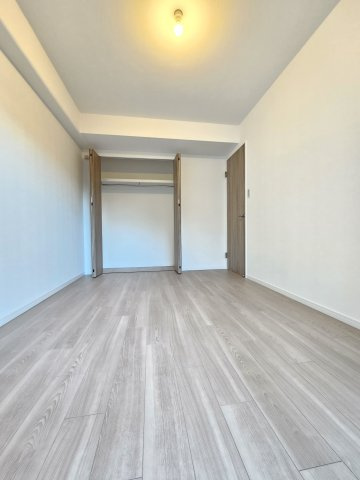 南海住吉清水丘グリーンコートの洋室|個人の部屋や寝室として使える洋室です