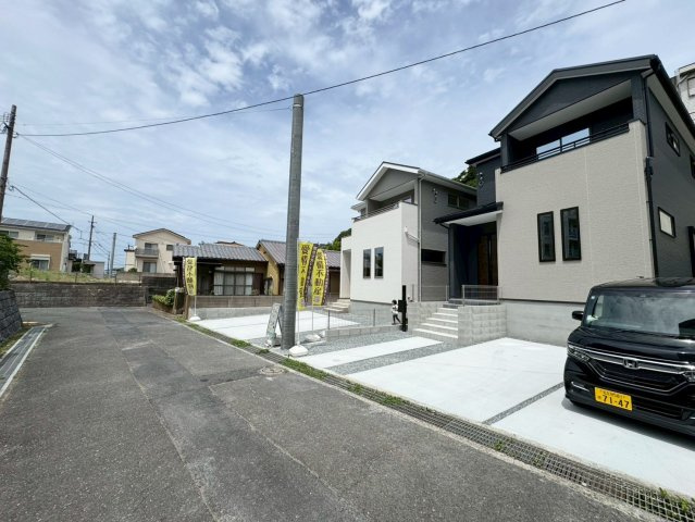 ーBloomーブルームー小倉北区赤坂4丁目1期　【小倉北区　新築戸建て】の前面道路含む現地写真|現地撮影　2026,5,28　ーBloomーブルームー小倉北区赤坂4丁目1期　【小倉北区　新築戸建て】