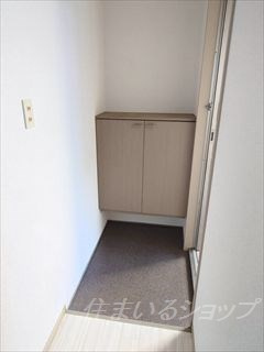 エスポワール多川の玄関