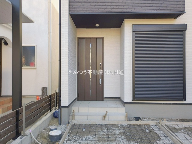 グラファーレ港陽1棟の玄関