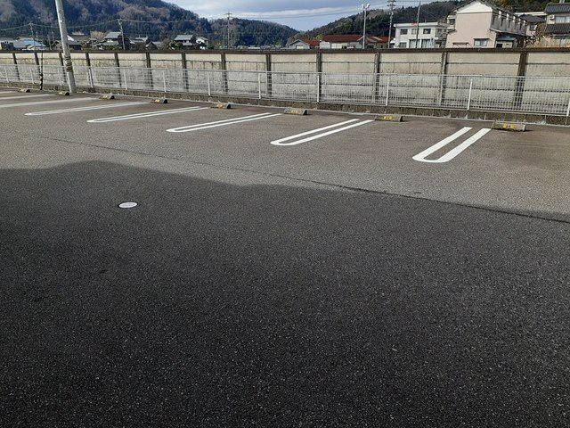 エグレットⅠの駐車場