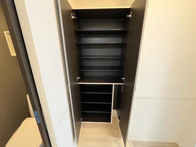 ウィステリアハイツⅠの収納|下駄箱