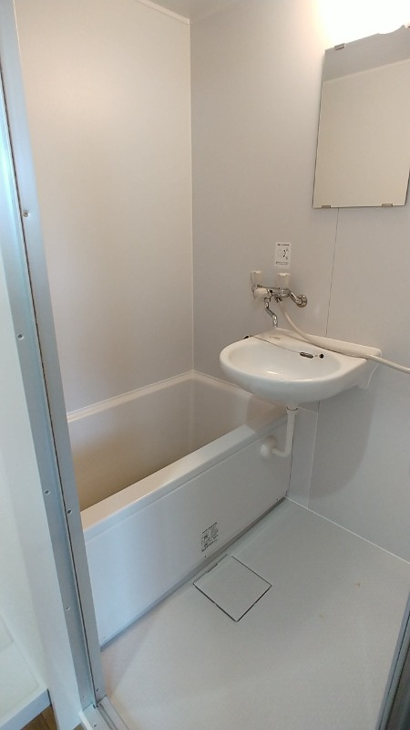 大田区田園調布２丁目の賃貸マンションの浴室|コンパクトで使いやすいお風呂です