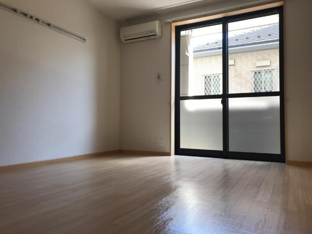 Ｌ’ａｃｏｒｎの居間・リビング|洋室