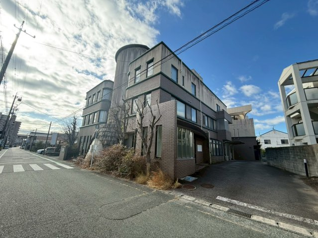 蒲郡診療所跡・住居の外観