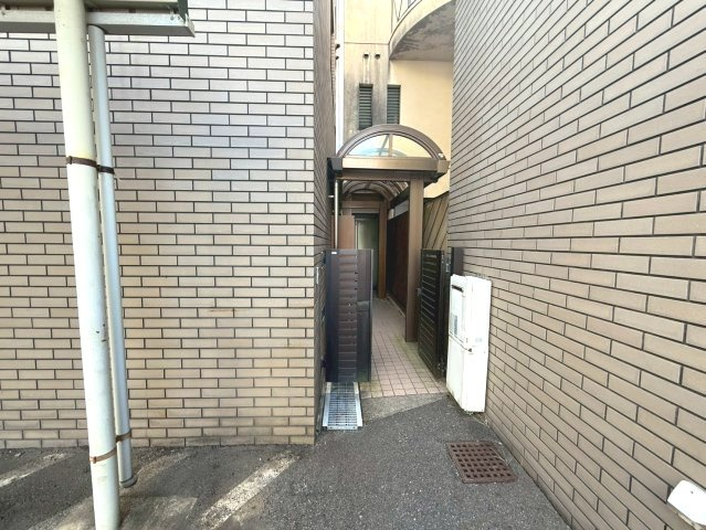 蒲郡診療所跡・住居の外観