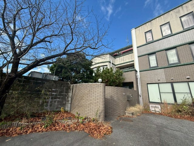 蒲郡診療所跡・住居の外観