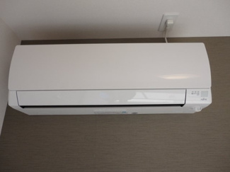 【設備】 | ピオーネ・M | エアコン