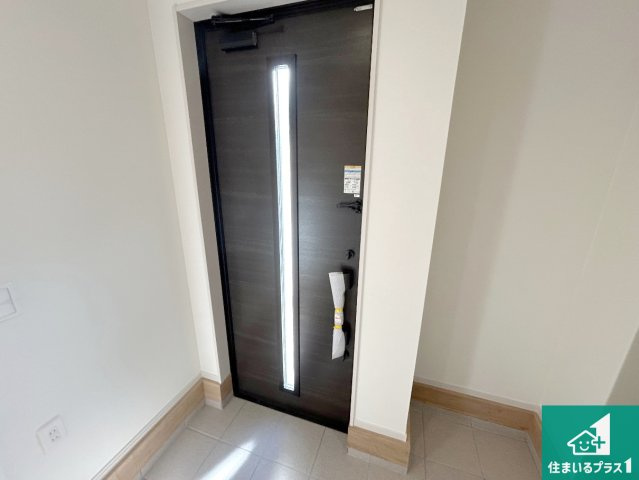 神戸市北区鈴蘭台北町　第2期　新築一戸建ての玄関|シューズボックスにはたくさんの靴が収納できるので玄関周りはいつもスッキリ！ご家族が増えても安心！