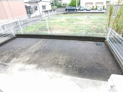 【庭】 | サンシャルマン | お庭で自由な時間を過ごせます