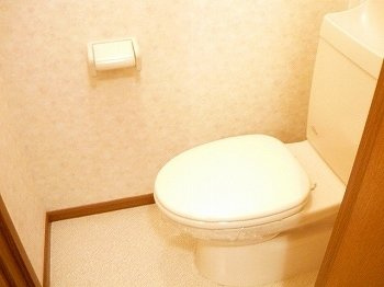 【トイレ】 | サニーハートＢ | 落ち着いた色調のトイレです