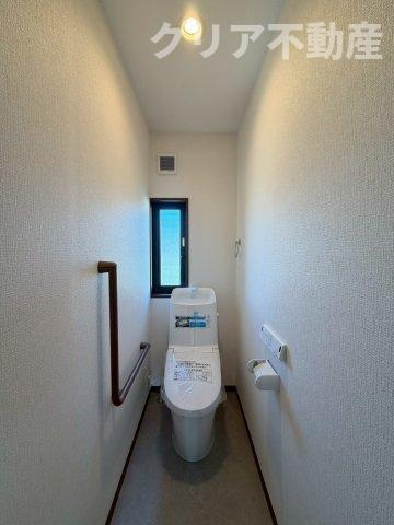 【トイレ】 | 前橋市岩神町　中古住宅 | 2階