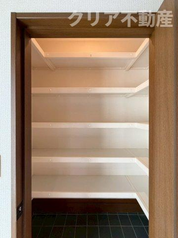 【収納】 | 前橋市岩神町　中古住宅 | シューズインクローク