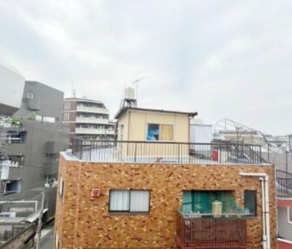 メゾン・ド・リベルテ　駅近　敷金０　礼金0　敷地内ゴミ置場　の展望