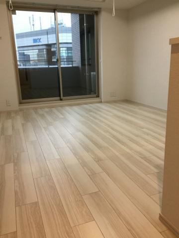 リブリ・サンヴィレッジ26の居間・リビング