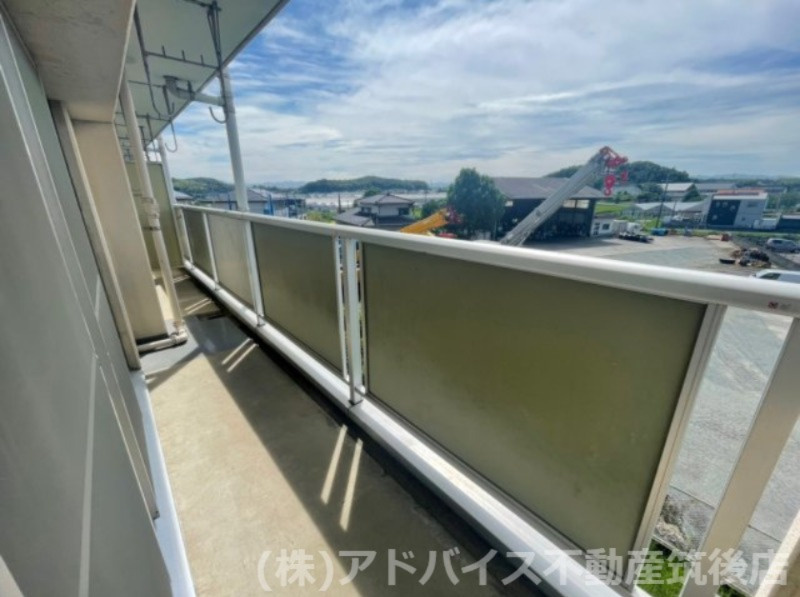 八女郡広川町大字広川の賃貸マンションのバルコニー