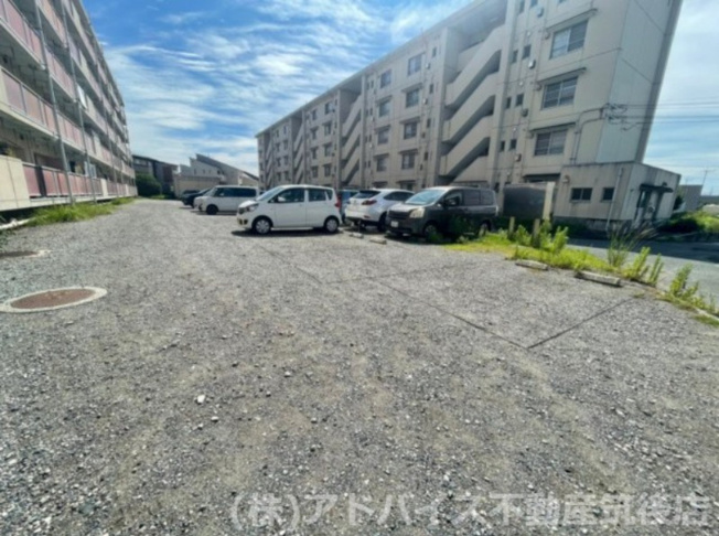 【駐車場】