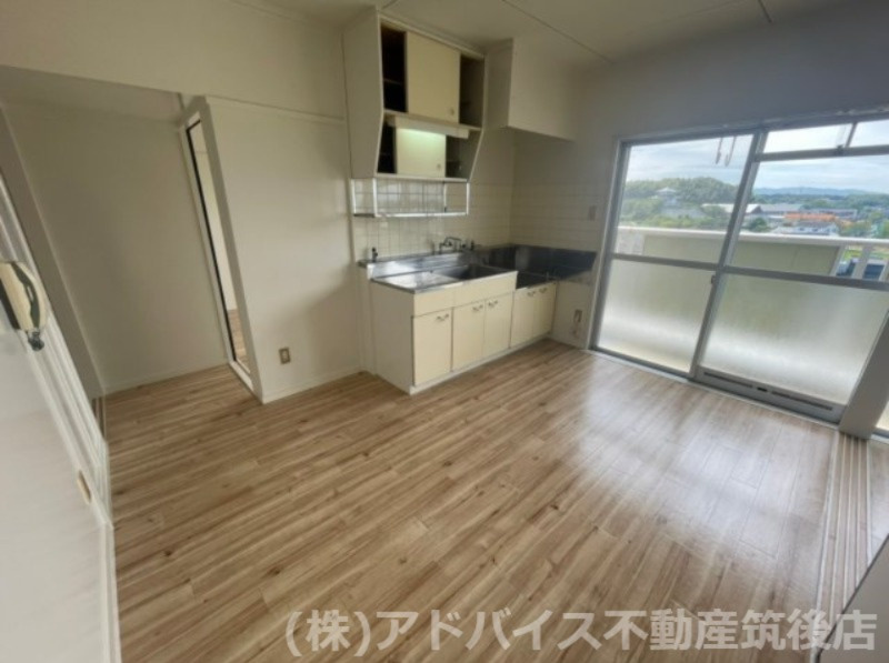 八女郡広川町大字広川の賃貸マンションの居間・リビング