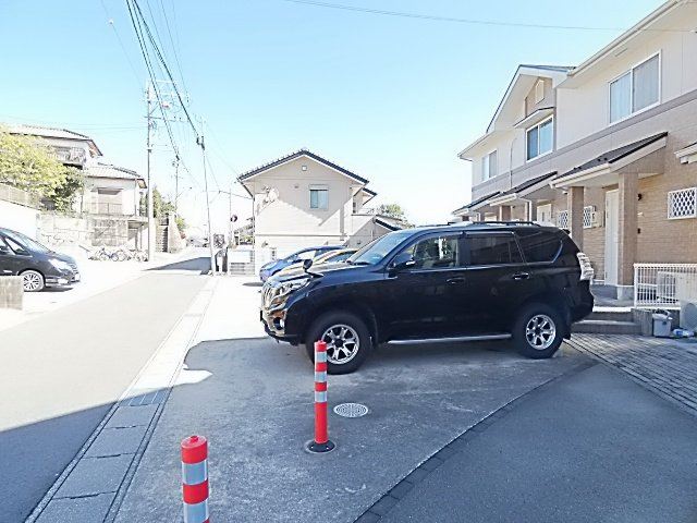ＥＳヒルズの駐車場|駐車場完備です