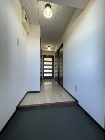 ６清邦ビルの玄関|現状優先となります。