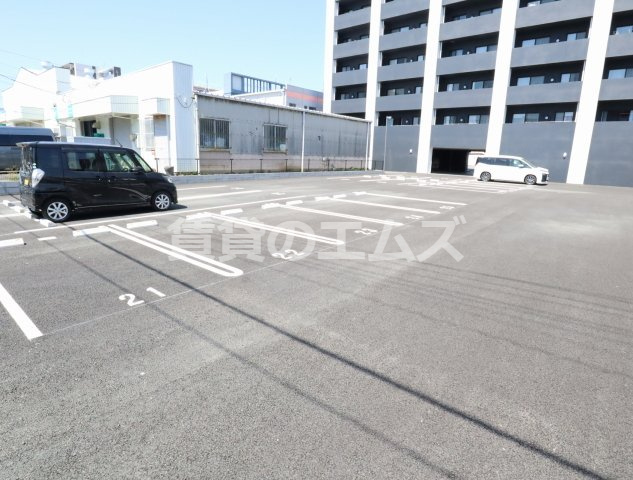 【駐車場】 | ＬＩＢＴＨ博多駅南Ⅶ | ＬＩＢＴＨ博多駅南Ⅶの駐車場