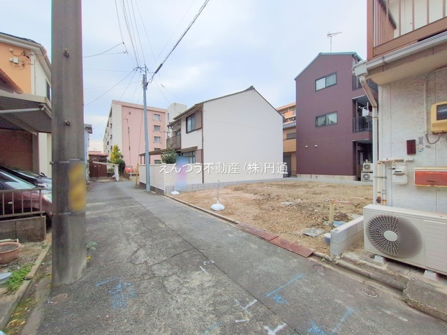 神松町1期の前面道路含む現地写真