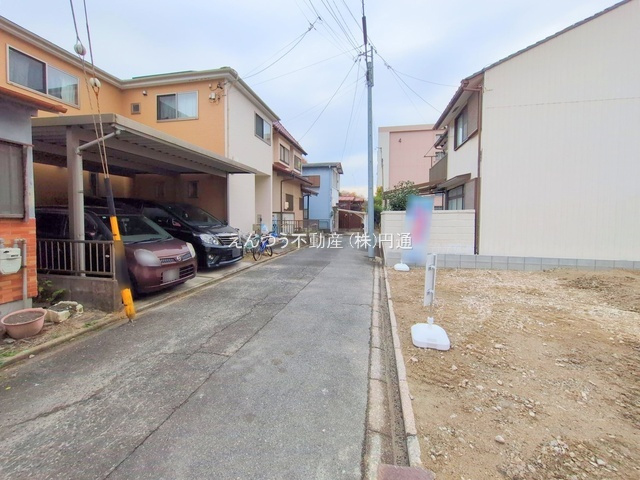 神松町1期の前面道路含む現地写真