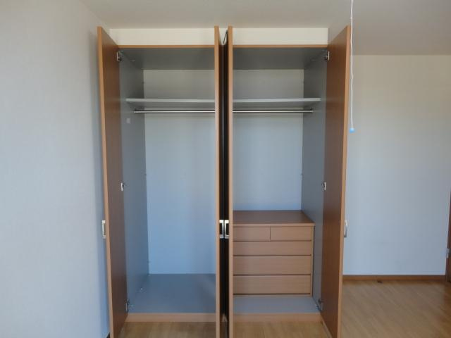 シュガー・Ｎの収納|北側側洋室クローゼット