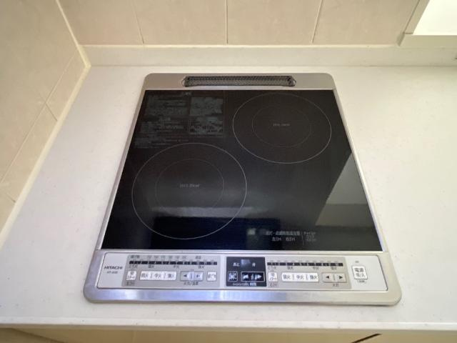 駿河ヴィラ　壱番館のキッチン|IHコンロ