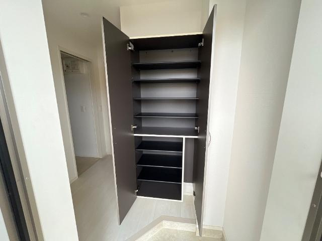 駿河ヴィラ　壱番館の収納|下駄箱