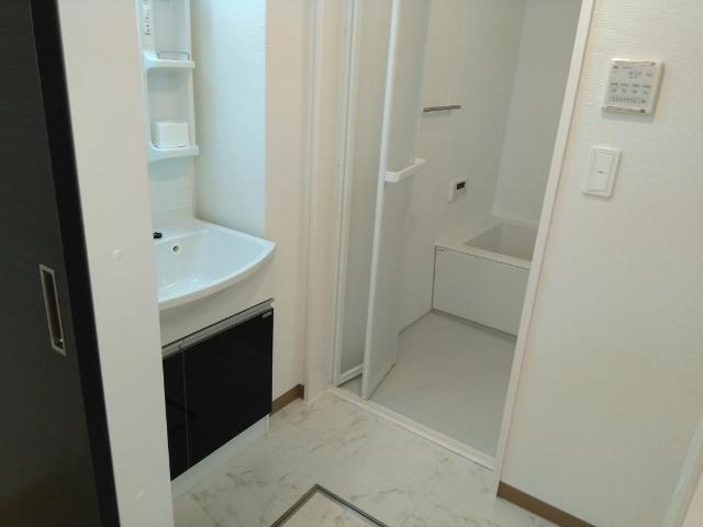 シュトラールの洗面所|洗面