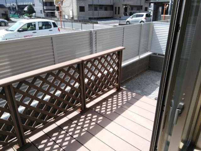 シュトラールのバルコニー|ウッドデッキ