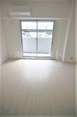 【居間・リビング】 | セオリー大阪ベイシティ | 居間です