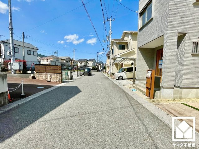 大津市下阪本２丁目　1期　6-1号地の前面道路含む現地写真
