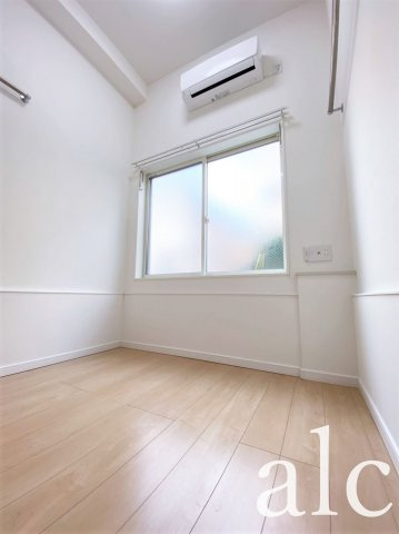 中野区沼袋１丁目のアパートの居間・リビング|☆初期安デザイナーズ☆写真は別部屋使用