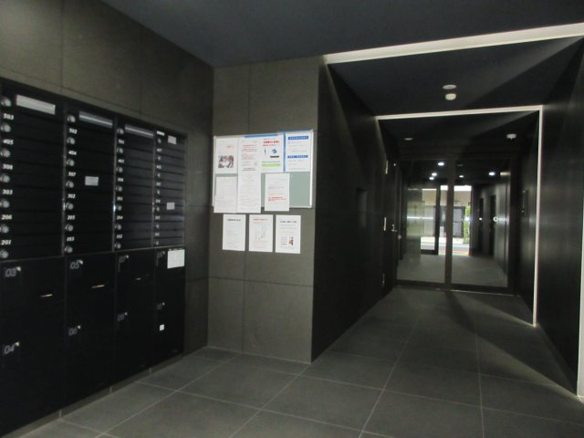 ユリカロゼ東武練馬のエントランス