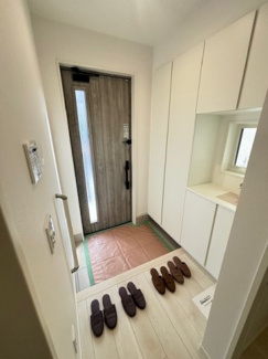 【玄関】 | 西区井口4（五日市駅）　全3区画　NO2 | 収納もある玄関です