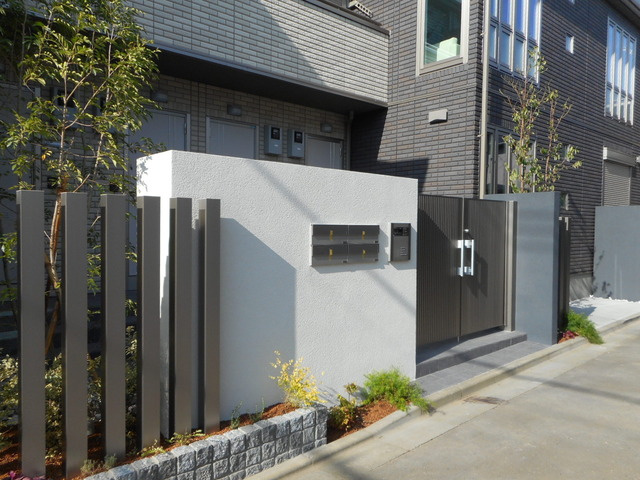 ベルデミュールのエントランス|安心のオートロック付