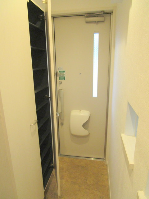 ＳＵＮＲＩＳＥ　ＭＡＲＴＨＡの玄関|★玄関シューズボックスあり★