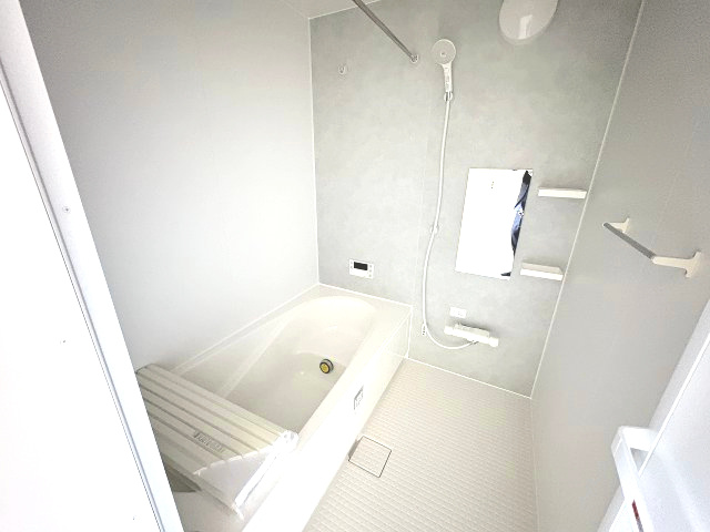 【浴室】 | 福岡市南区曰佐5丁目3期　2号棟（全2棟）【仲介手数料無料・0円】 | 現地写真。浴室です。