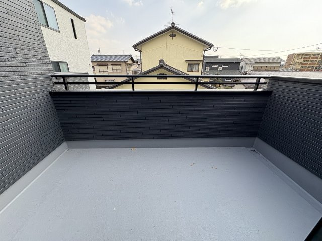 【バルコニー】 | 福岡市南区曰佐5丁目3期　2号棟（全2棟）【仲介手数料無料・0円】 | 現地写真。